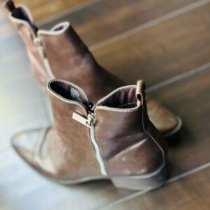 Pre-owed ESPRIT ankle boots, size 11, brown, very good condition